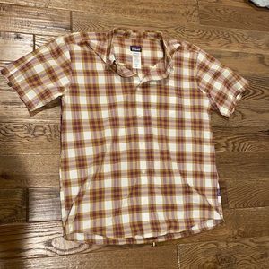 Men’s Patagonia shirt